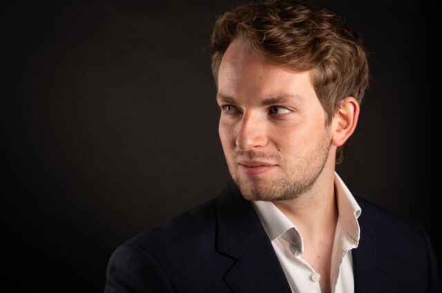 GUY CUTTING tenor © Ben McKee hi res 8509